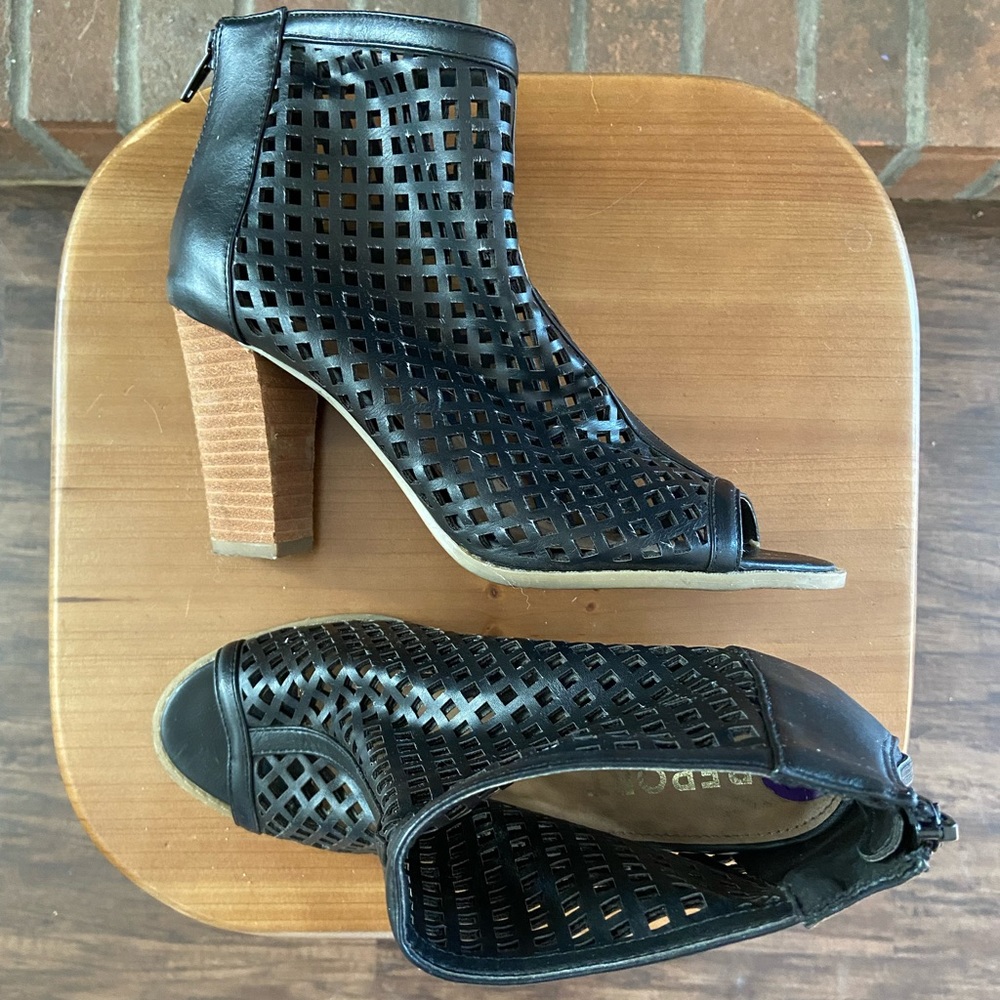 Report Ronda Black Laser Cut Waffle Weave Peep Toe Brown Heel Ankle Booties